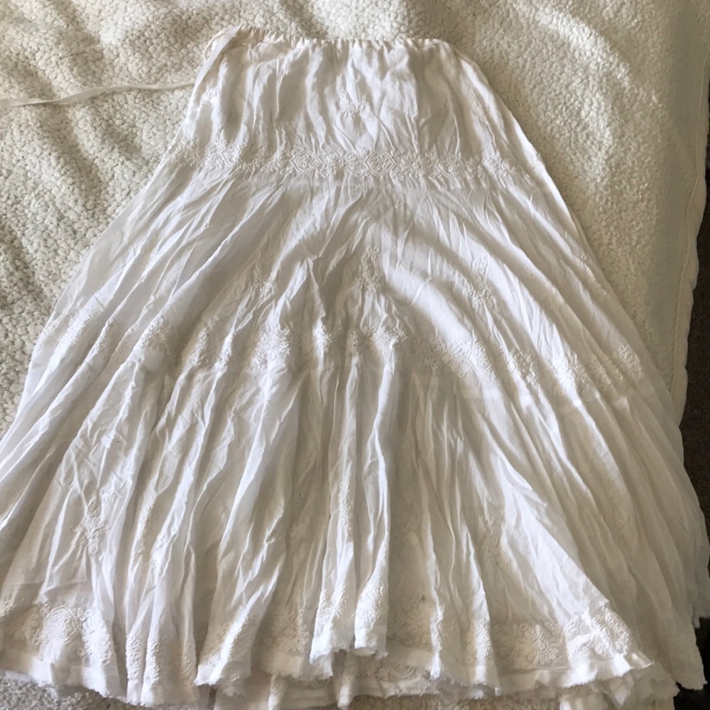 VINCE Long white skirt-wear with Cowboy boots! 👢